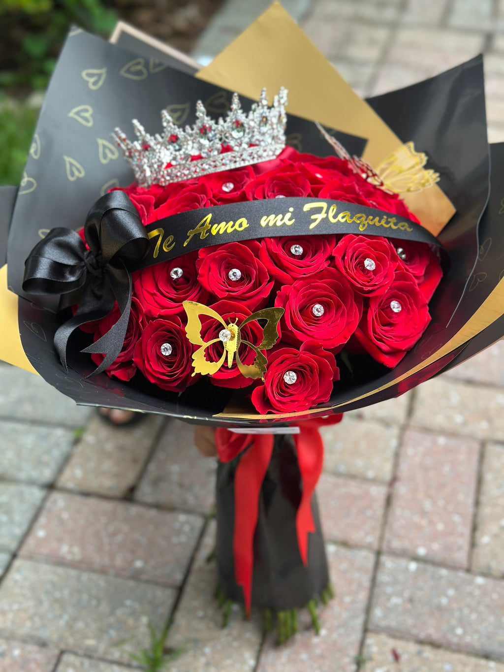 Royal Crown Luxury - 36 Roses Bouquet / Royal Crown Luxury - Bouquet de 36 Rosas