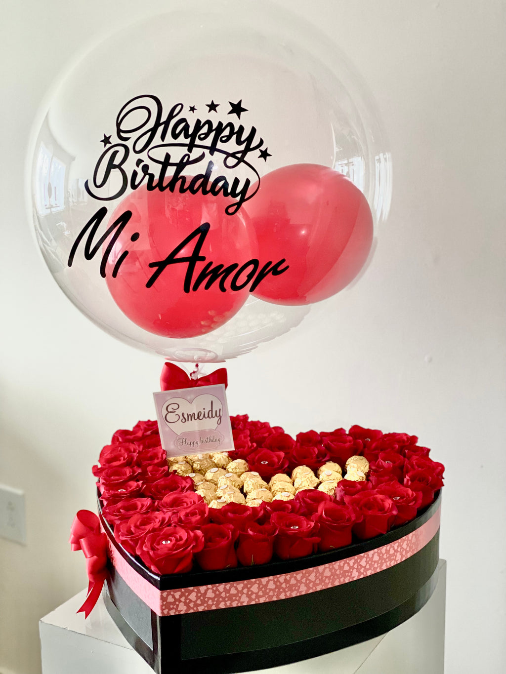 Heart Full of Roses – Custom Floral Heart with Ferrero Rocher | Corazón Floral Personalizado con Chocolates