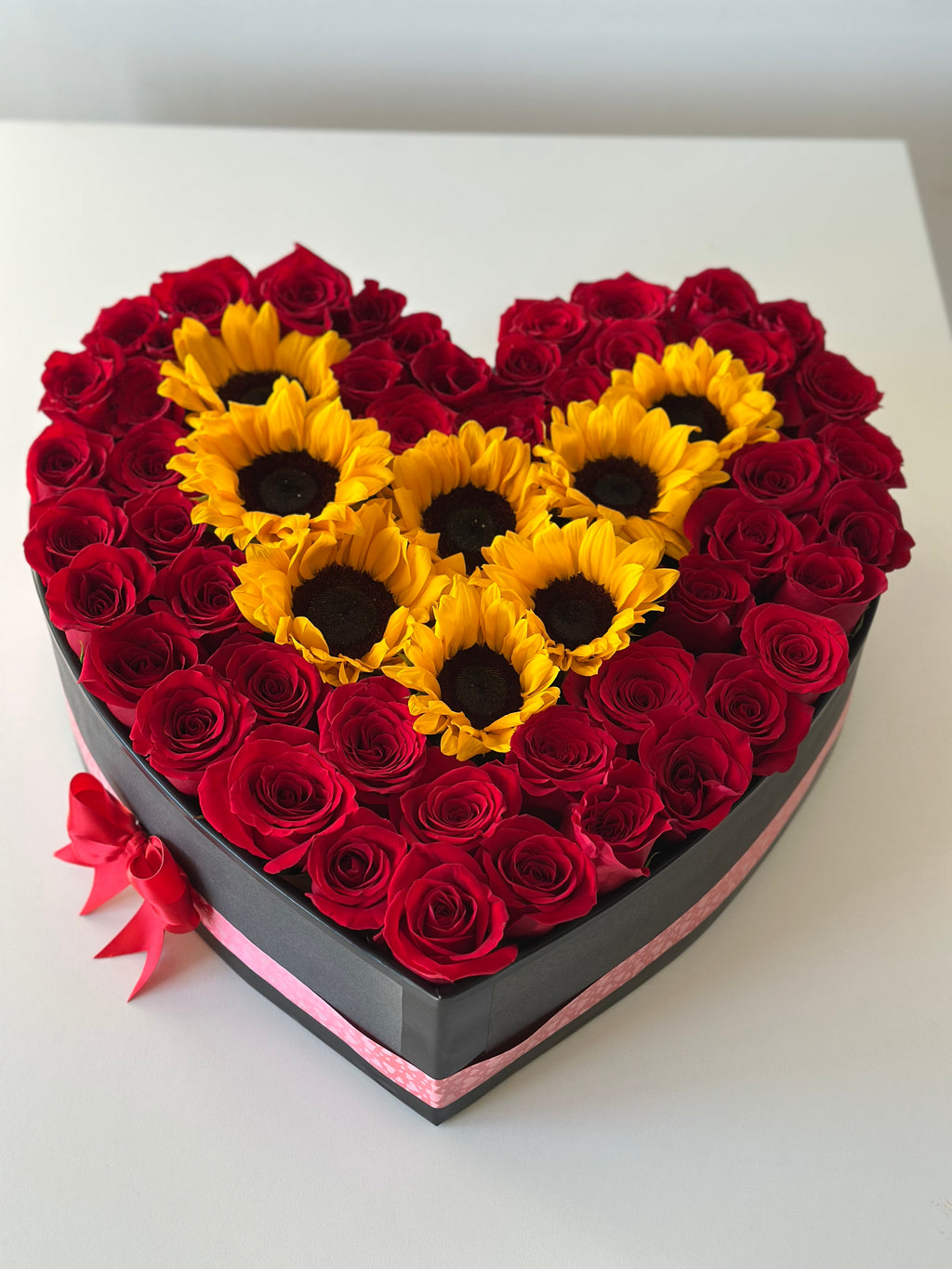 Sunlit Rose Heart – 18" Roses & Sunflowers Floral Heart | Corazón Floral de Rosas y Girasoles