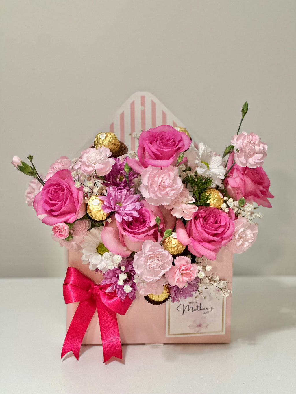 Mom's Envelope Box | Caja Sobre con Flores y Ferrero