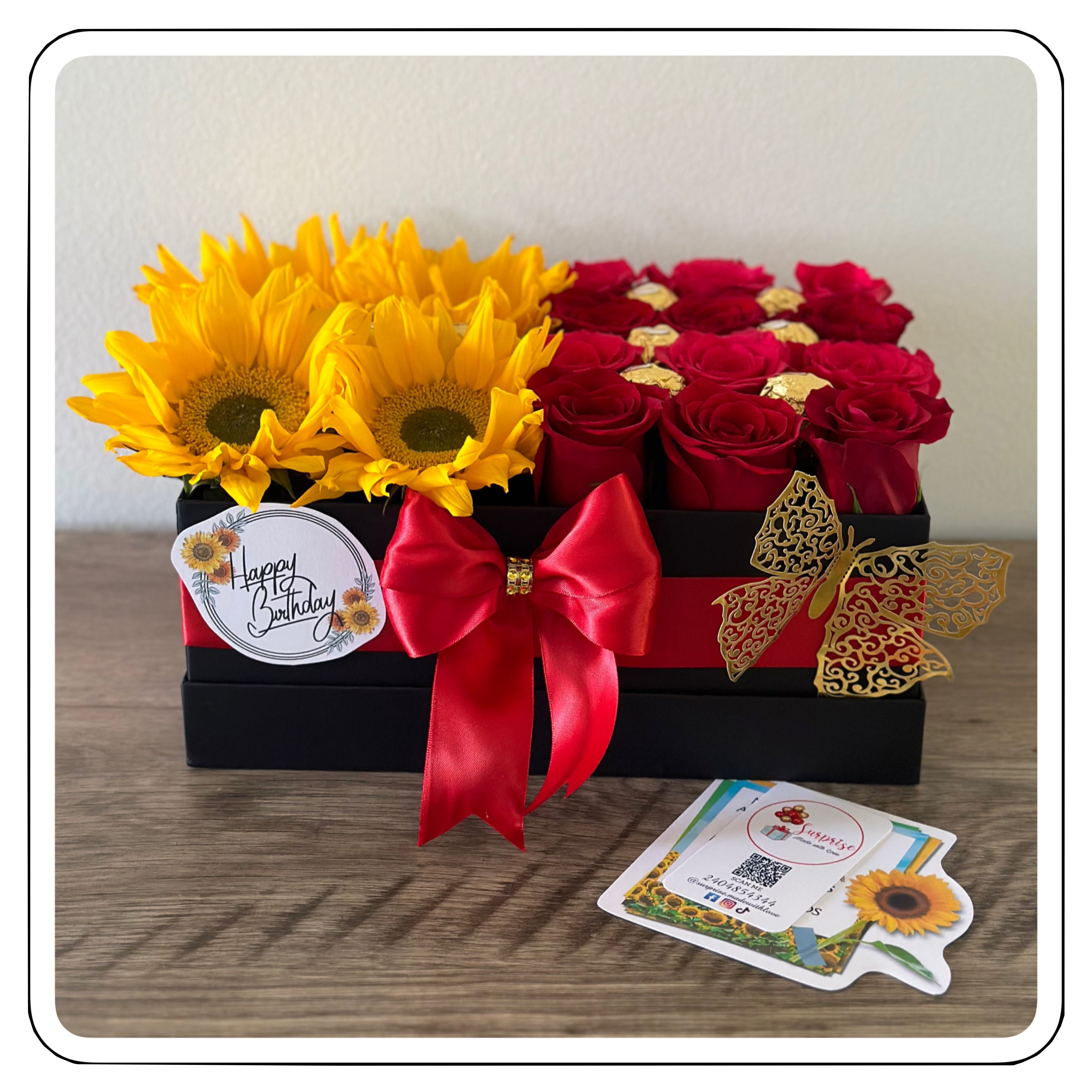 Chic Bloom Box - Roses, Sunflowers & Ferrero / Chic Bloom Box - Rosas, Girasoles y Ferrero