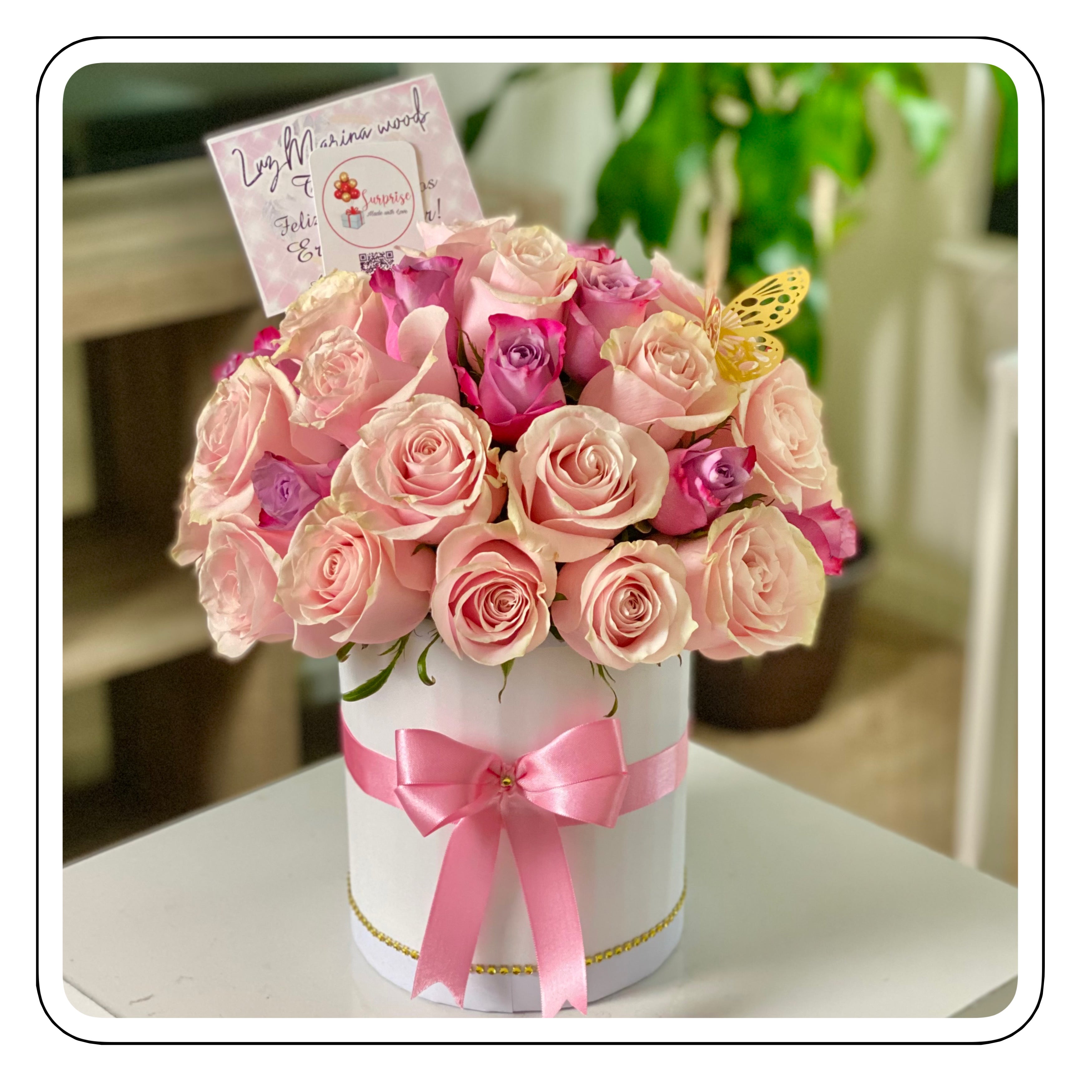 Bloom & Blush Cylinder Box – 36 Roses in Your Choice of Colors | Caja Cilíndrica con 36 Rosas Personalizadas