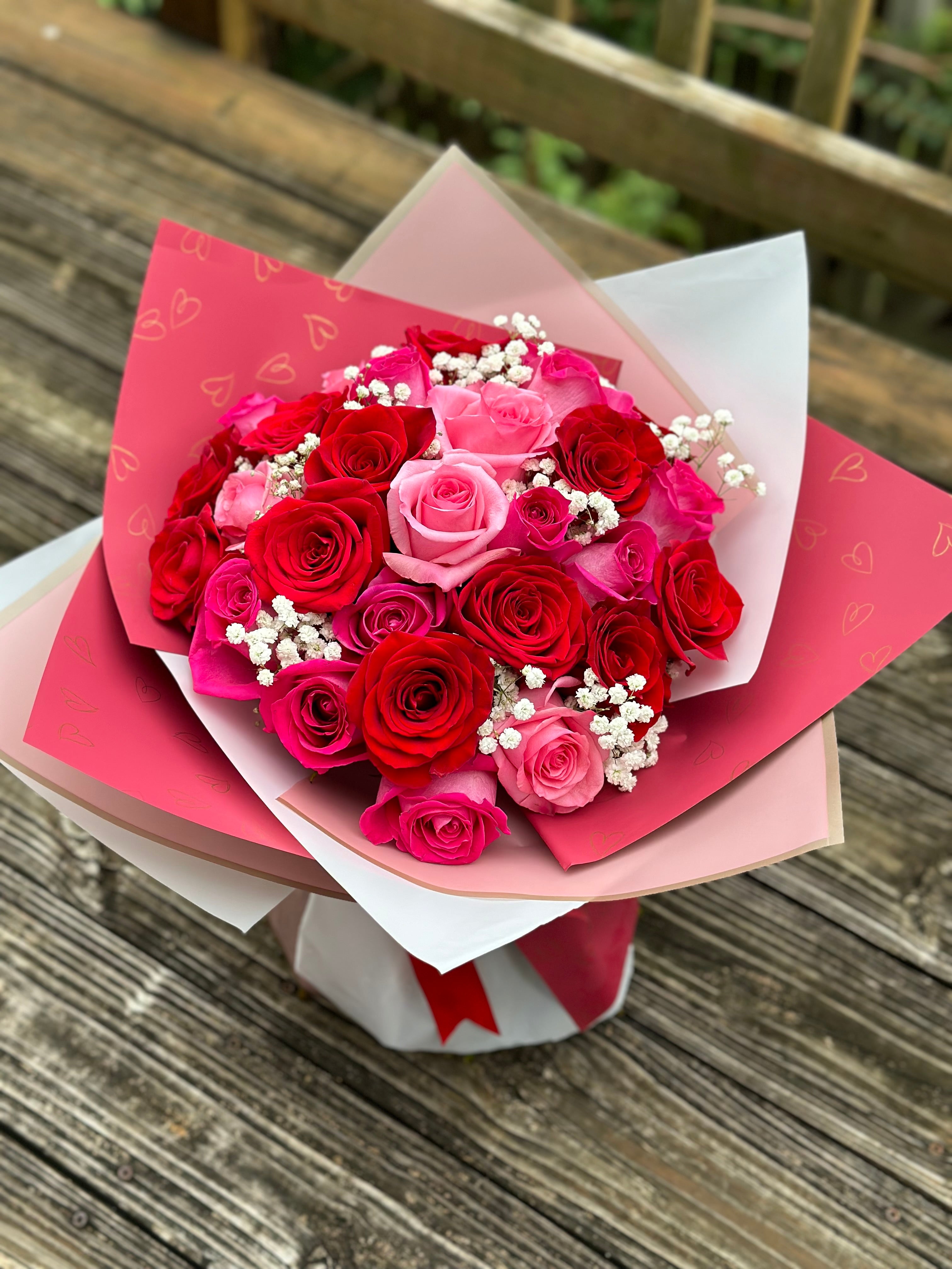 Pink Passion - 24 Roses Bouquet / Pink Passion - Bouquet de 24 Rosas