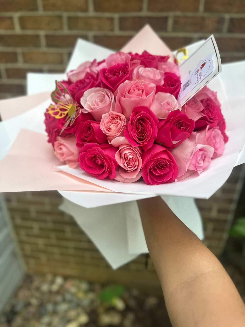 Pink Enchantment - 36 Roses Bouquet / Pink Enchantment - Bouquet de 36 Rosas