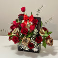Black Elegance Box - Red Roses & Gold Accents / Black Elegance Box - Rosas Rojas y Acentos Dorados