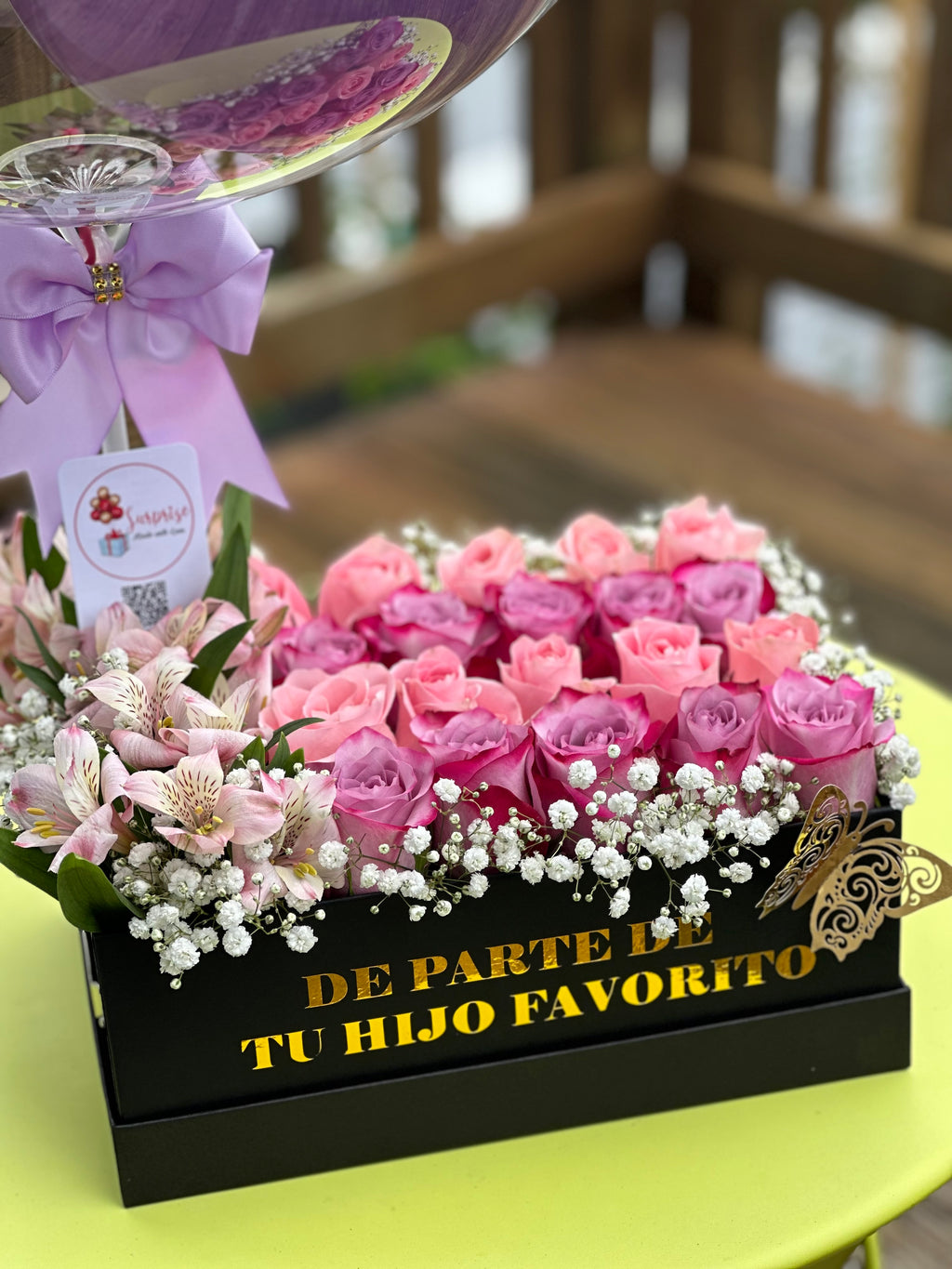 Two-Tone Rose Box – Personalized Floral Gift Box | Caja Floral Personalizada