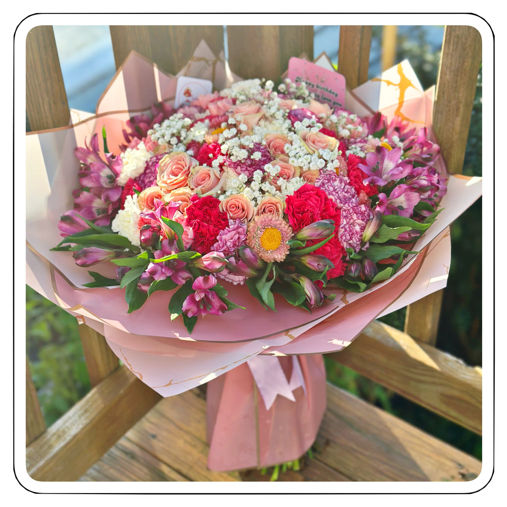 Luxe Garden - Seasonal Bouquet / Luxe Garden - Bouquet de Temporada